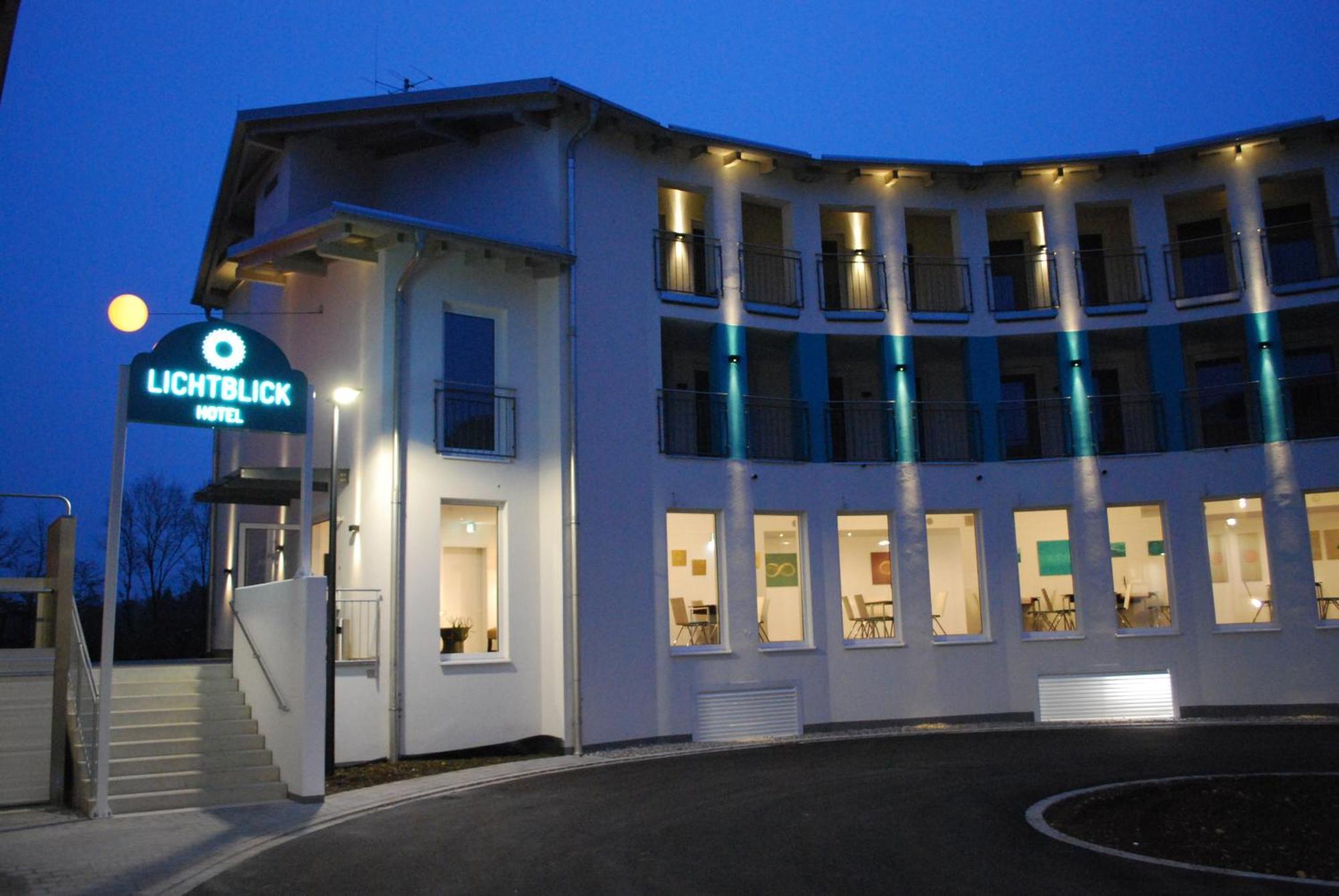 Lichtblick Hotel Garni Alling Ngoại thất bức ảnh